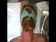 Matured whore got her face filled with nasty shit